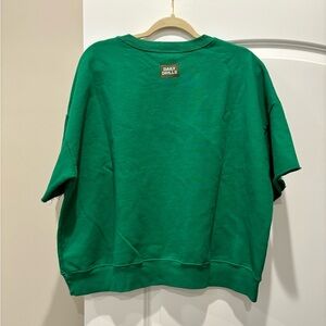 Daily drills cropped crew sleeve